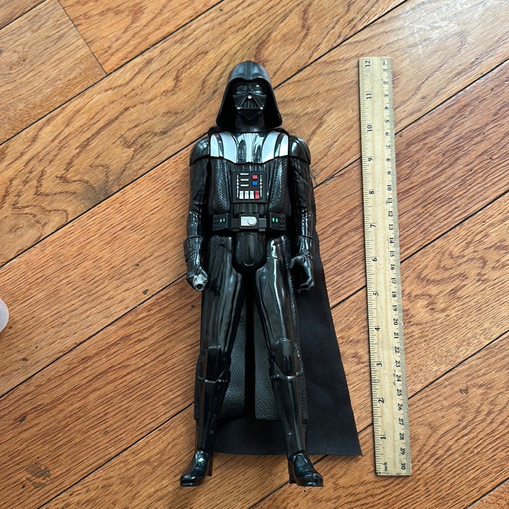 Star Wars Darth Vader Figure EUC